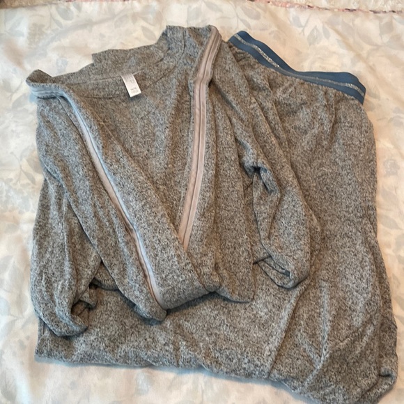 Cacique Other - Cacique Sleep/Lounge Pajamas Top & Bottom 14/16